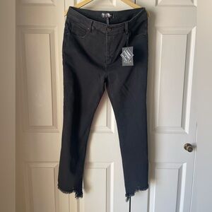 Wild Oak Boutique | Vintage Jeans. NWT. Size 1X. Raw hem. Stretch. Festival Boho